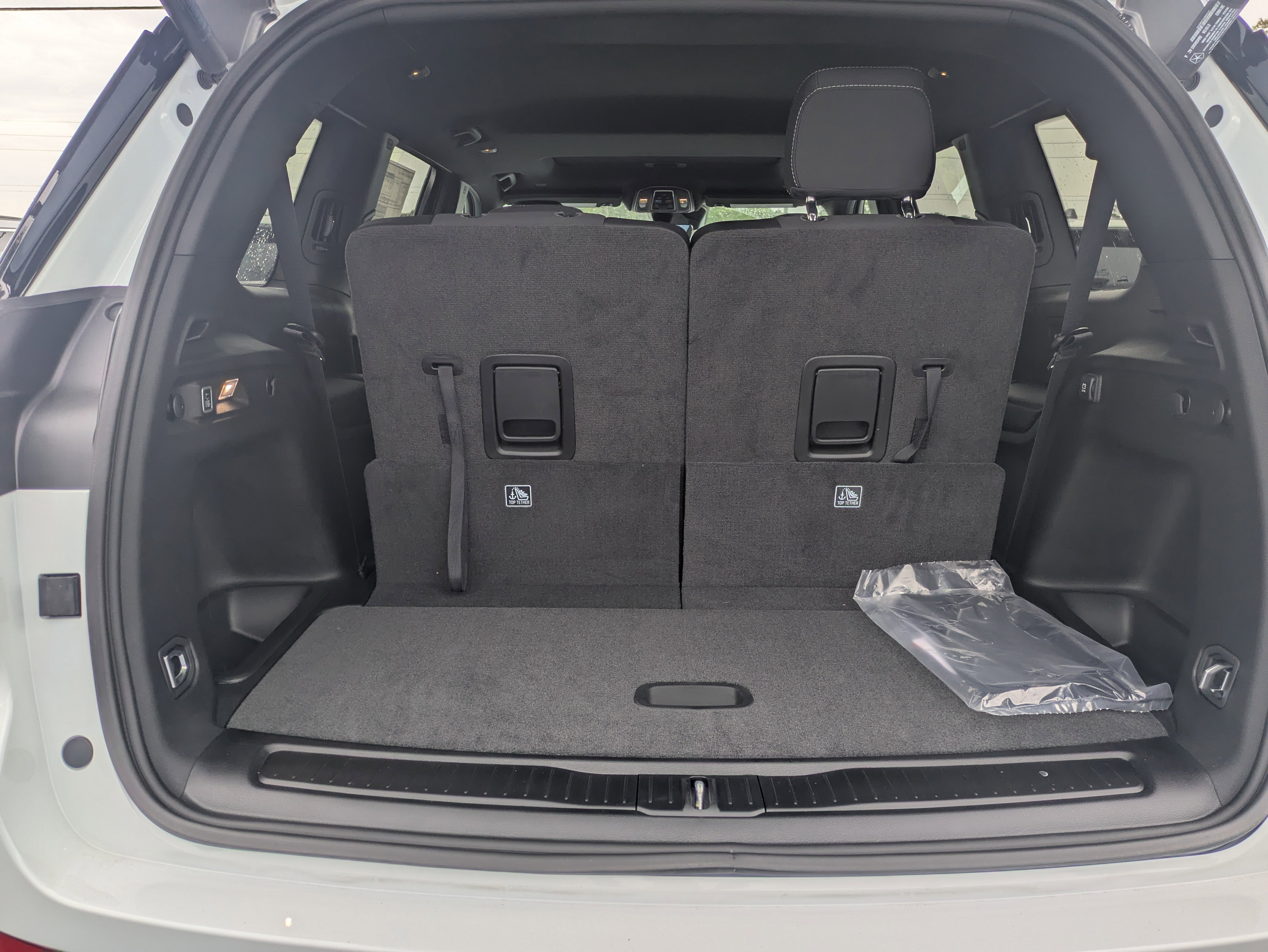 New 2026 Jeep Grand Cherokee L 4WD image 12