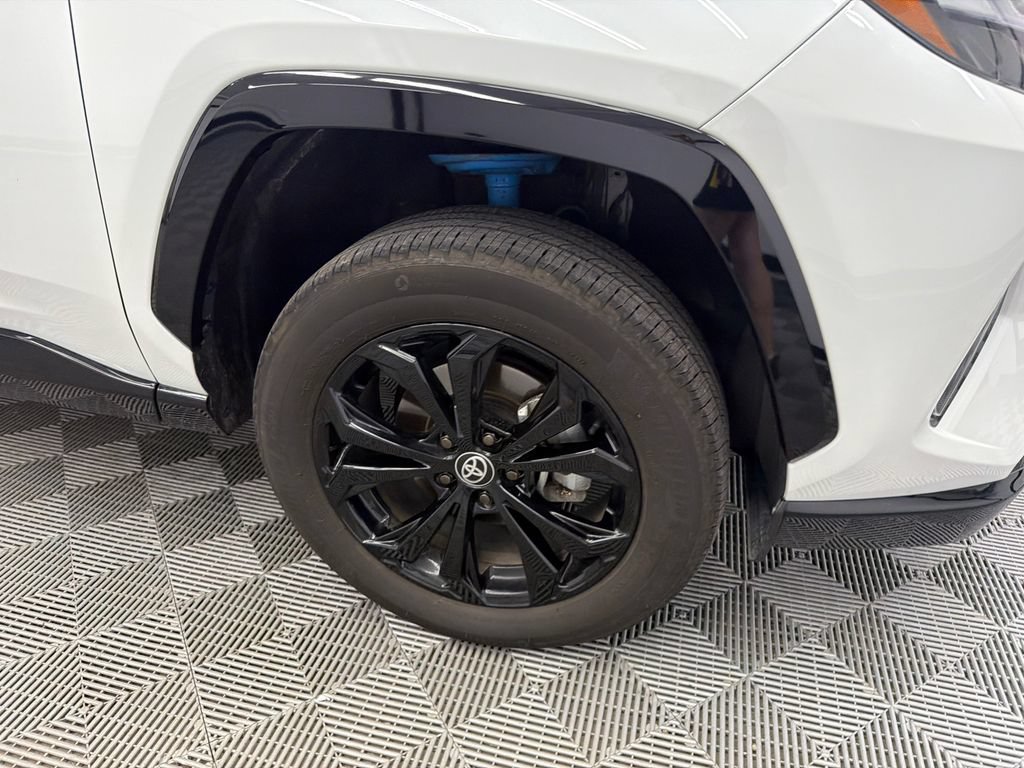 Used 2024 Toyota RAV4 XSE w/ Weather Package AWD/4WD image 13