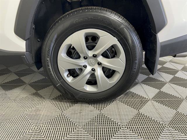 Certified 2022 Toyota RAV4 LE image 26