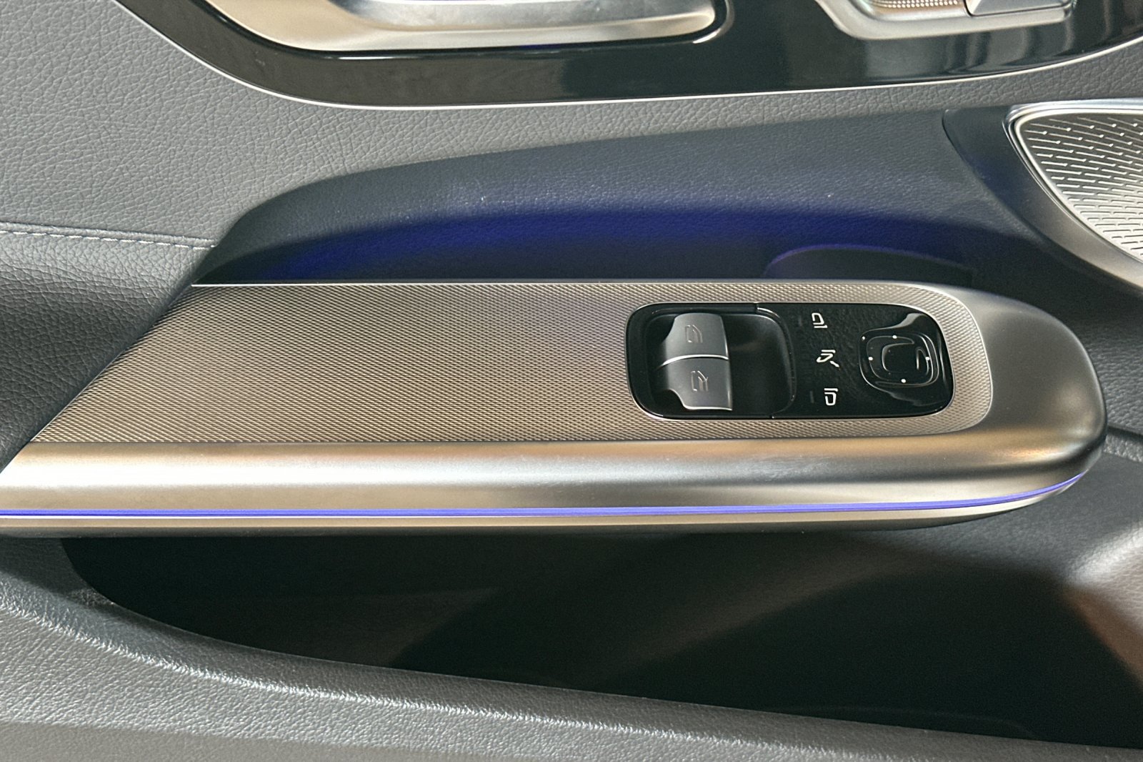Certified 2026 Mercedes-Benz CLE 450 4MATIC Coupe image 12