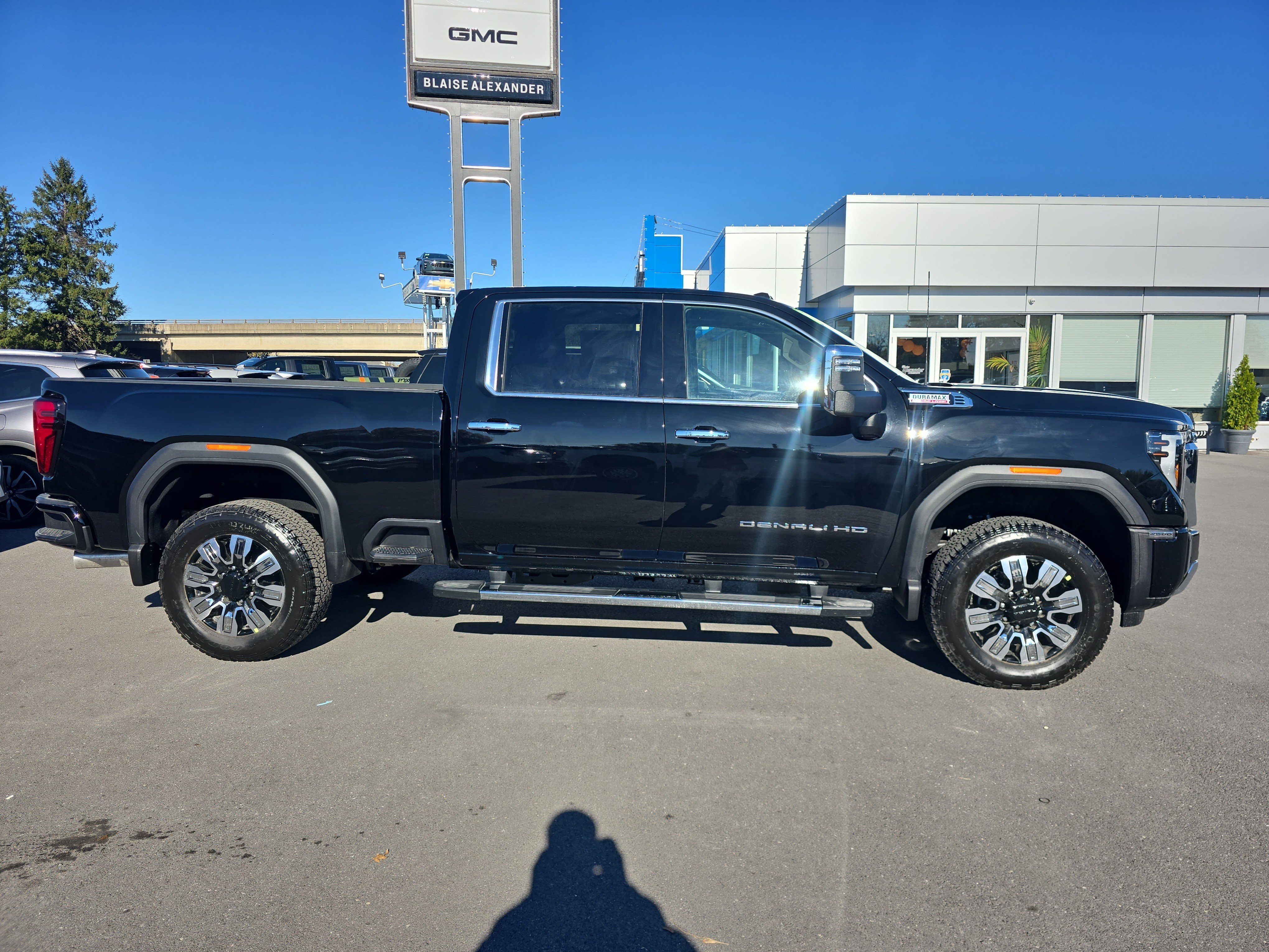 New 2026 GMC Sierra 2500 Denali image 2
