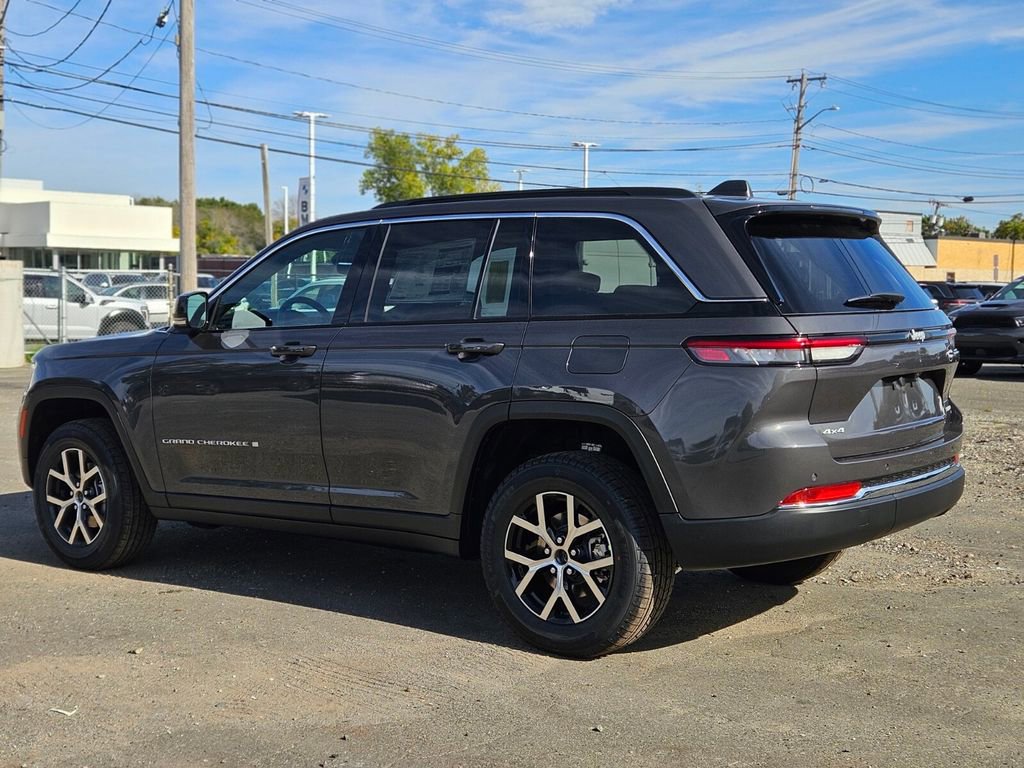 New 2025 Jeep Grand Cherokee Limited image 3