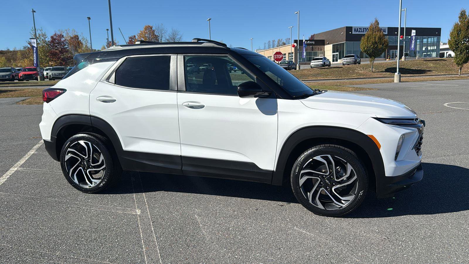 Used 2024 Chevrolet TrailBlazer RS image 3