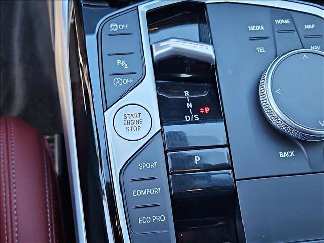 Used 2024 BMW 330i Sedan w/ Convenience Package RWD image 12