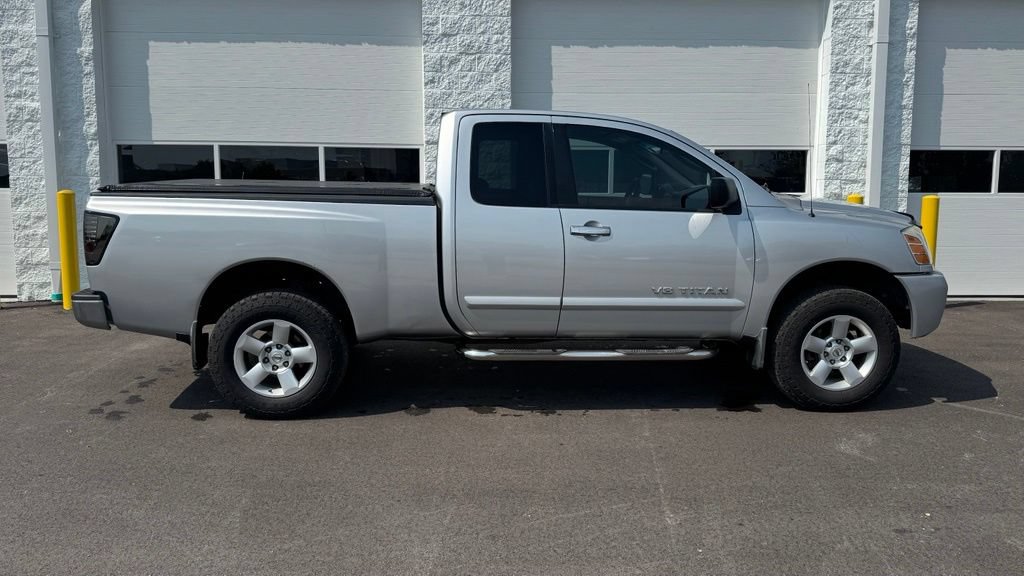 Used 2006 Nissan Titan SE AWD/4WD image 2