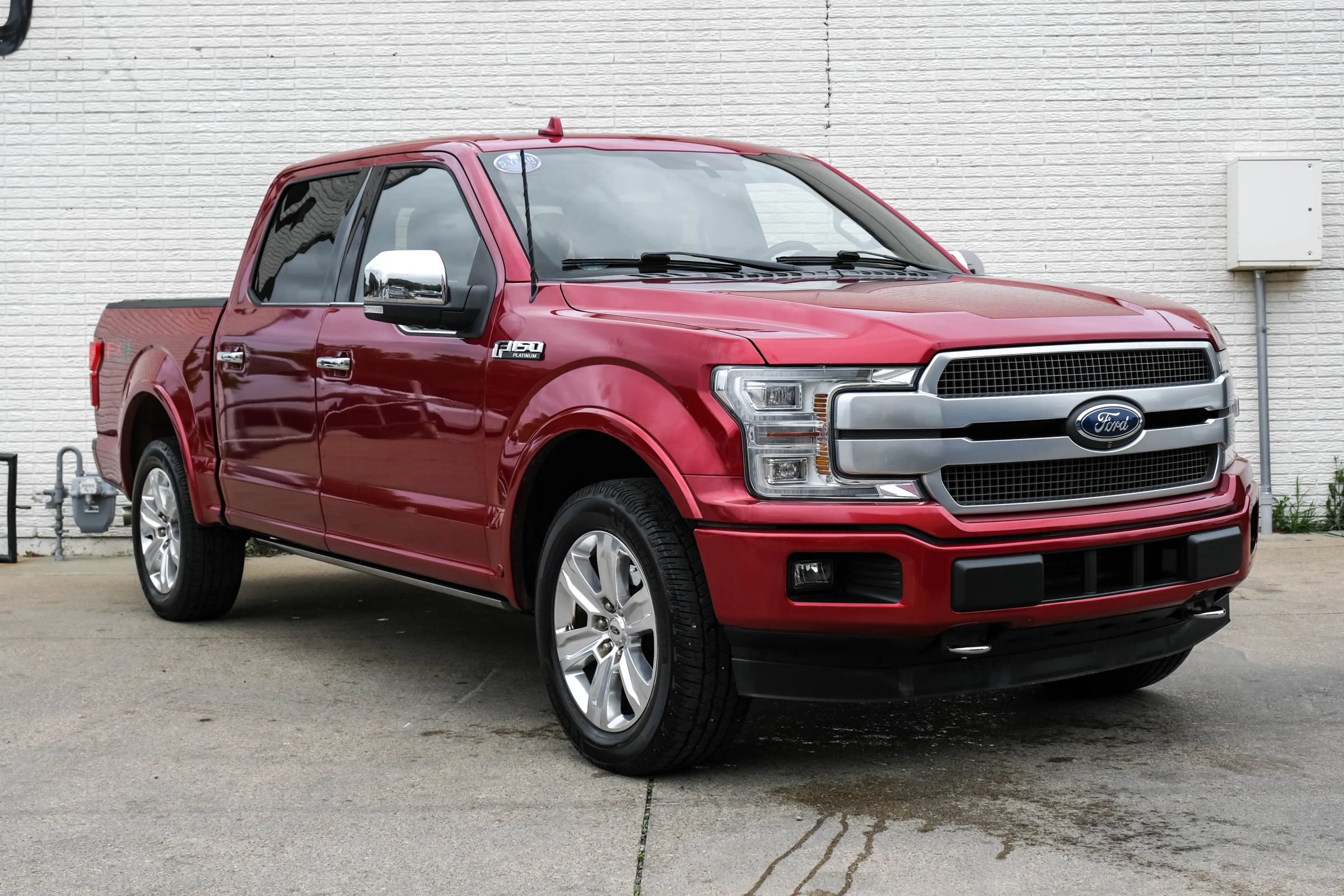 Used 2018 Ford F150 Platinum w/ Equipment Group 701A Luxury AWD/4WD image 4