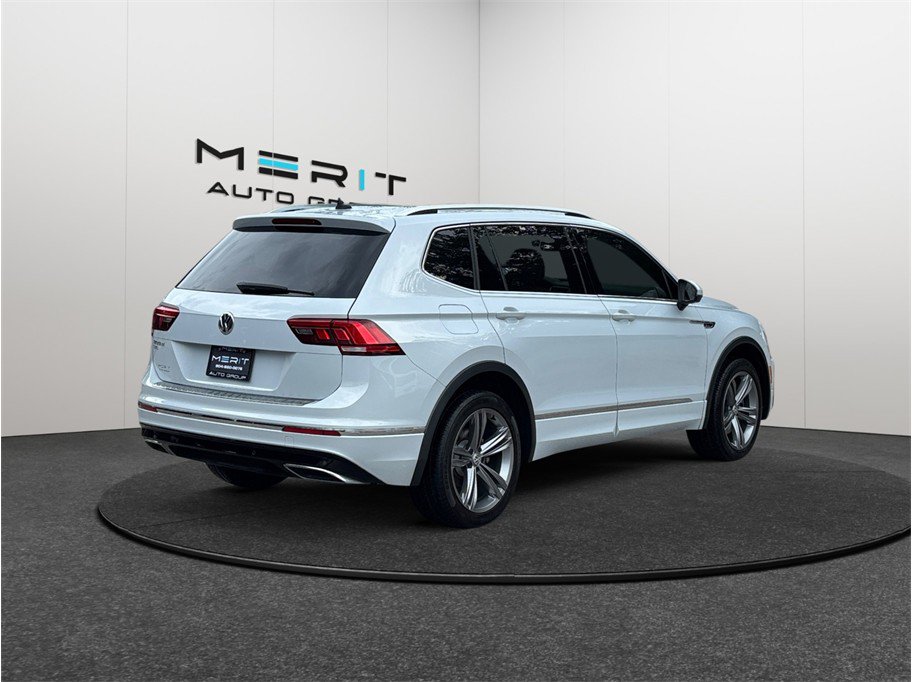 Used 2019 Volkswagen Tiguan SEL R-Line FWD image 9