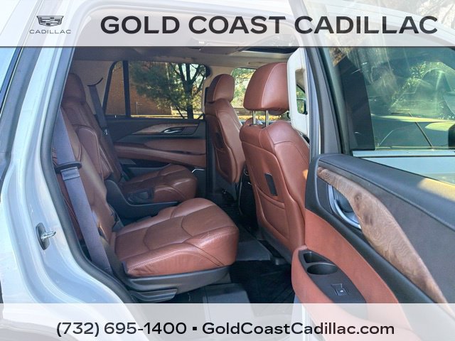 Used 2016 Cadillac Escalade Premium AWD/4WD image 8
