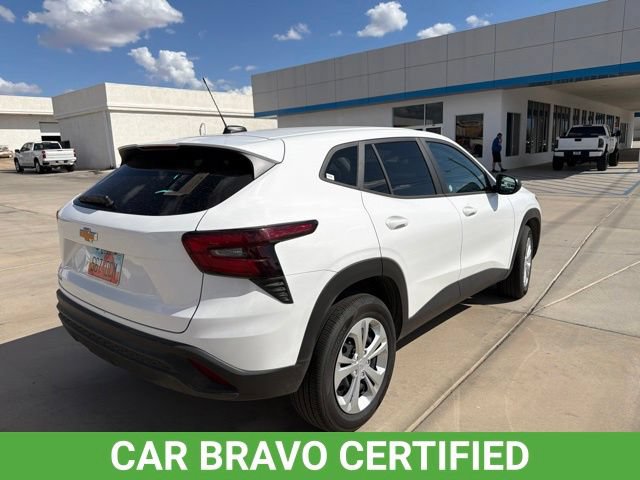 Used 2026 Chevrolet Trax LS FWD image 3