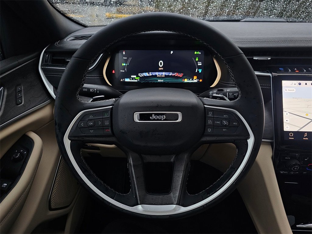 Used 2024 Jeep Grand Cherokee Limited 4xe image 27