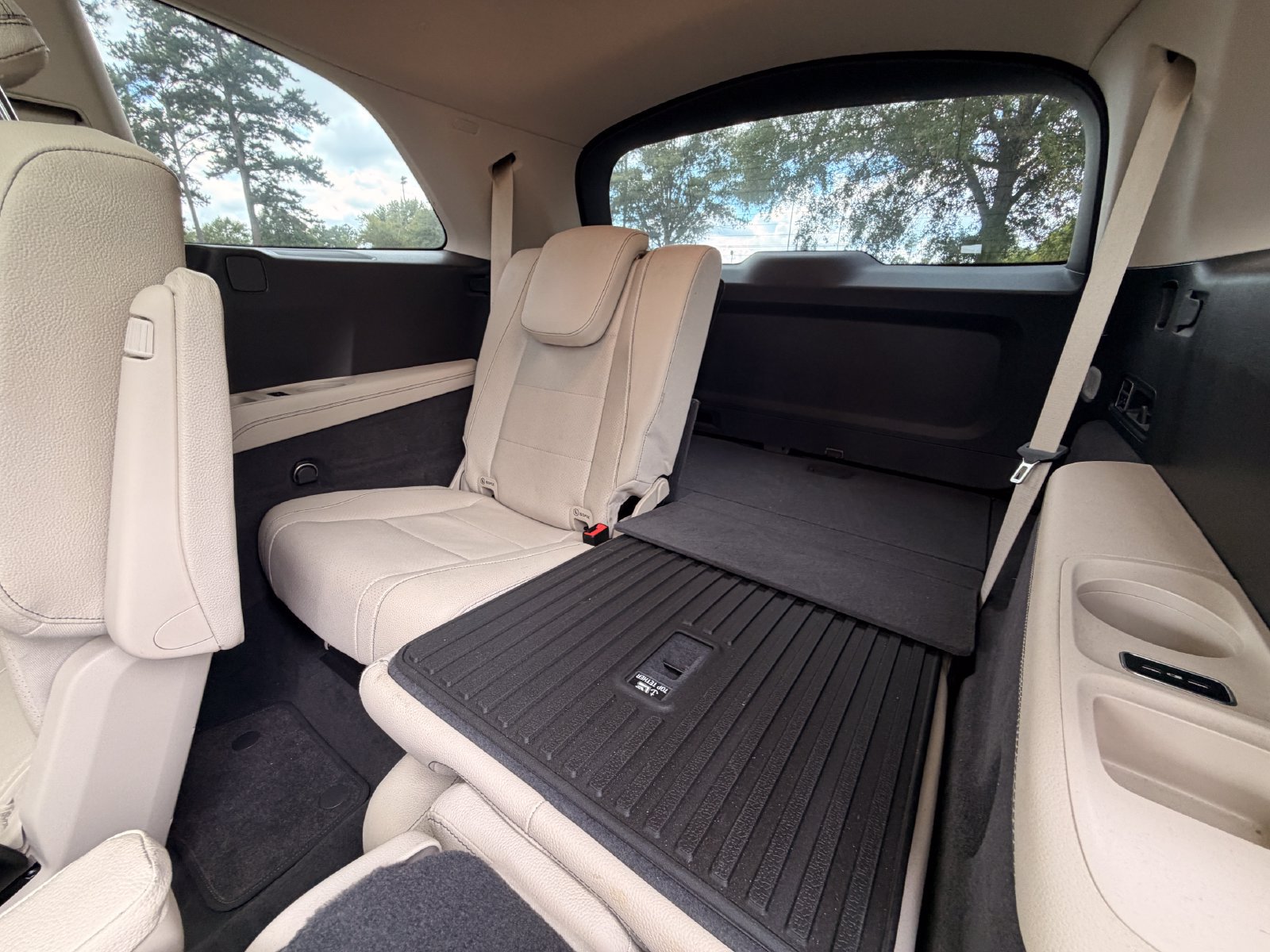 Used 2020 Mercedes-Benz GLS 450 4MATIC image 16