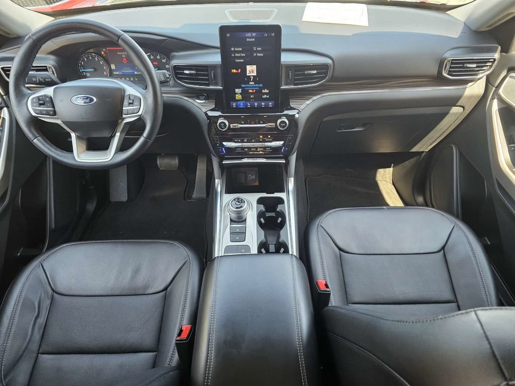 Used 2023 Ford Explorer Limited w/ Limited Technology Package RWD image 16
