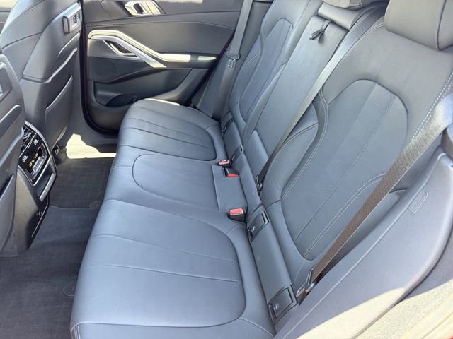 Used 2022 BMW X6 xDrive40i w/ Executive Package AWD/4WD image 18