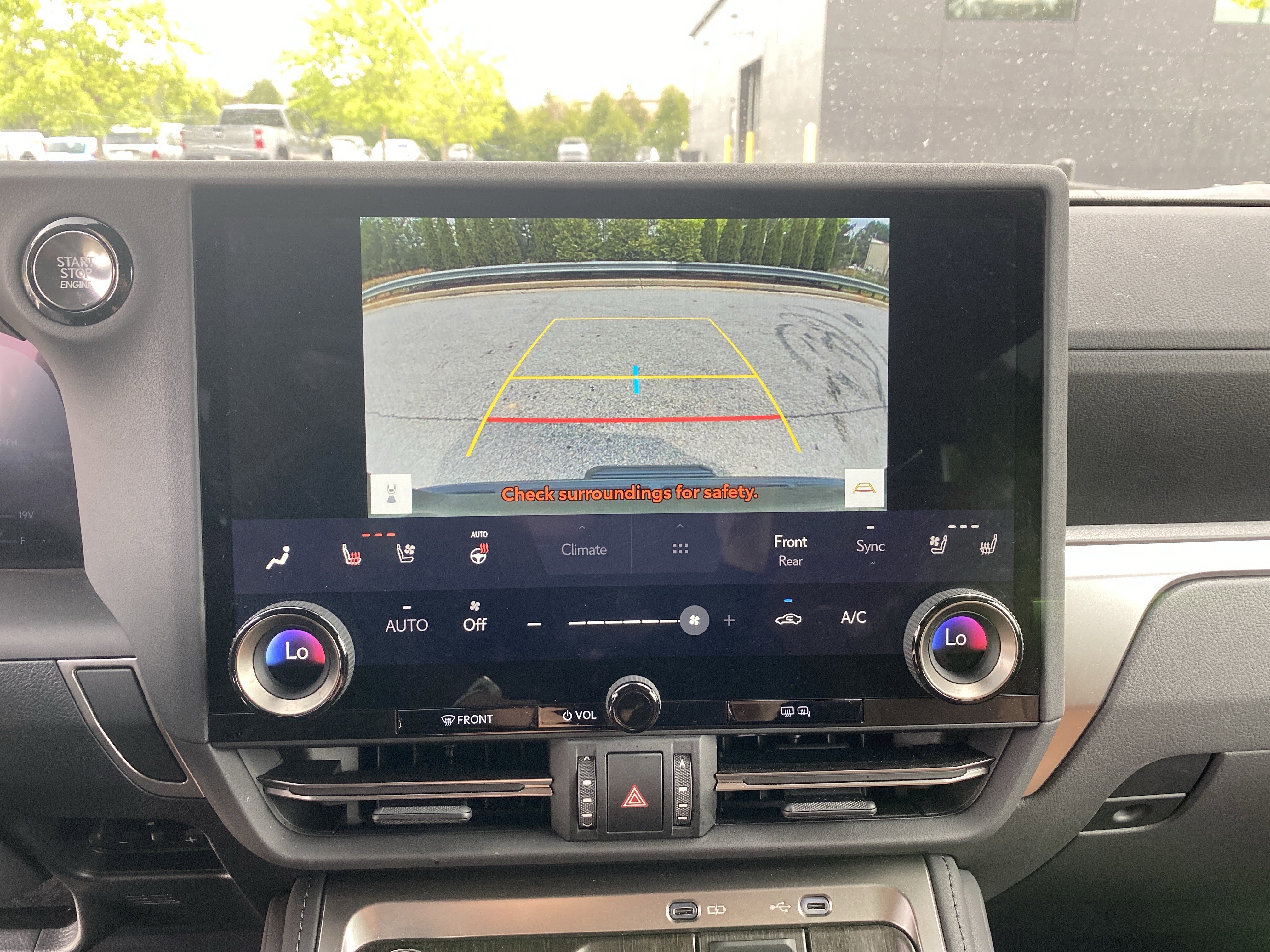 Used 2025 Lexus GX 550 w/ Accessory Package (2T) image 23