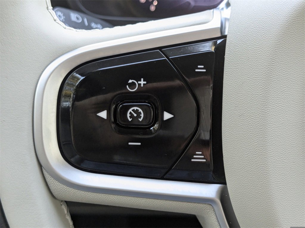 New 2026 Volvo XC90 B6 Ultra w/ Protection Package Premier image 28