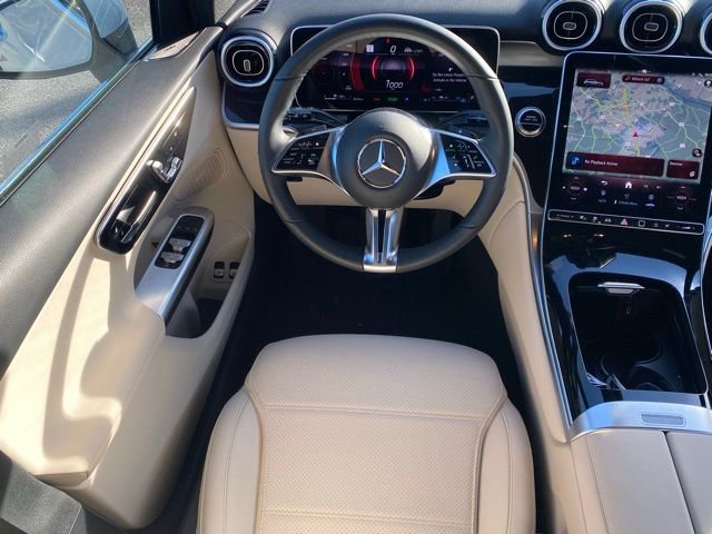 Used 2025 Mercedes-Benz GLC 350e GLC 350e image 32