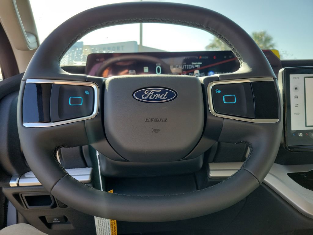 New 2026 Ford Expedition Active image 19