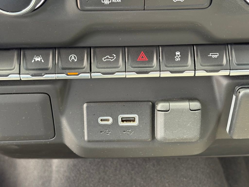 Used 2023 Chevrolet Silverado 1500 Custom RWD image 29