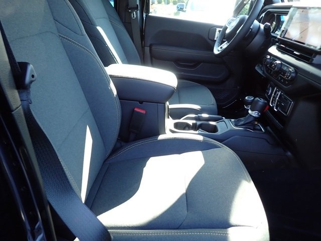 New 2025 Jeep Wrangler Sahara w/ Safety Group image 9