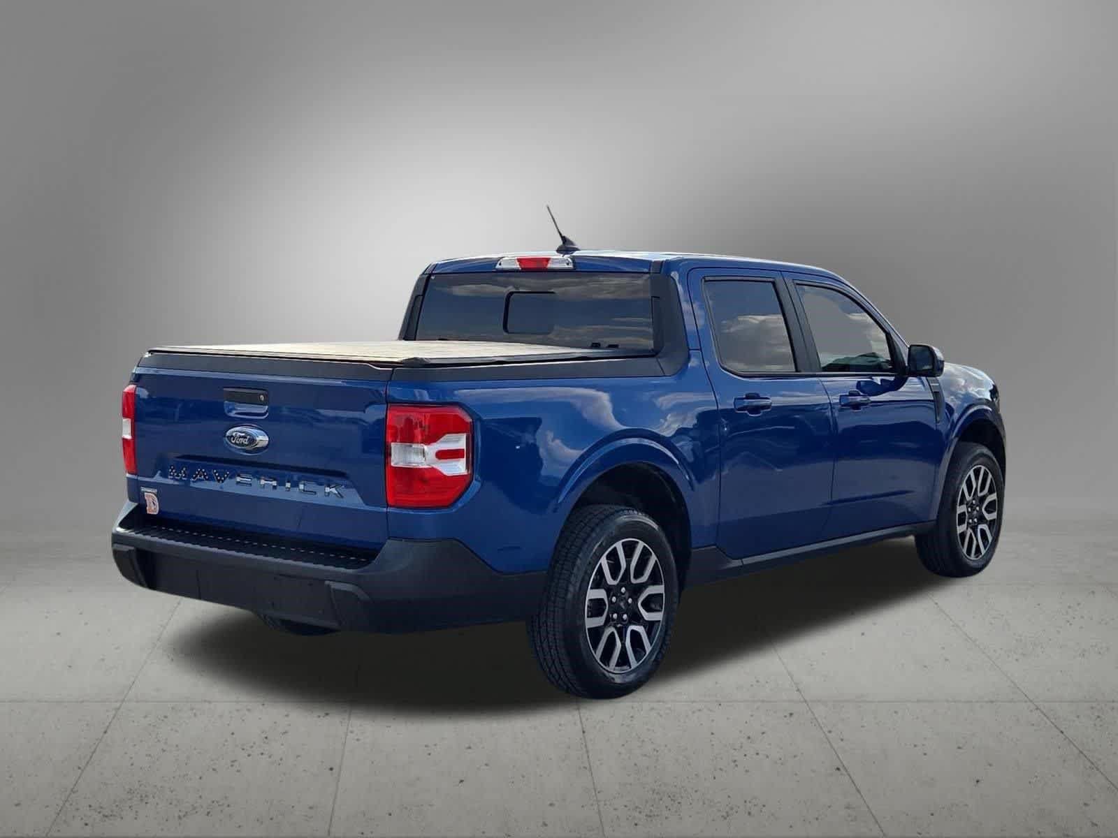 Used 2023 Ford Maverick Lariat FWD image 6