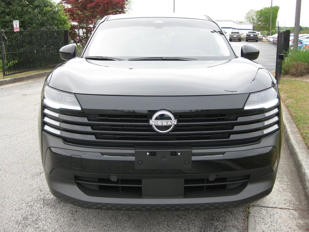 Used 2025 Nissan Kicks SV FWD image 2