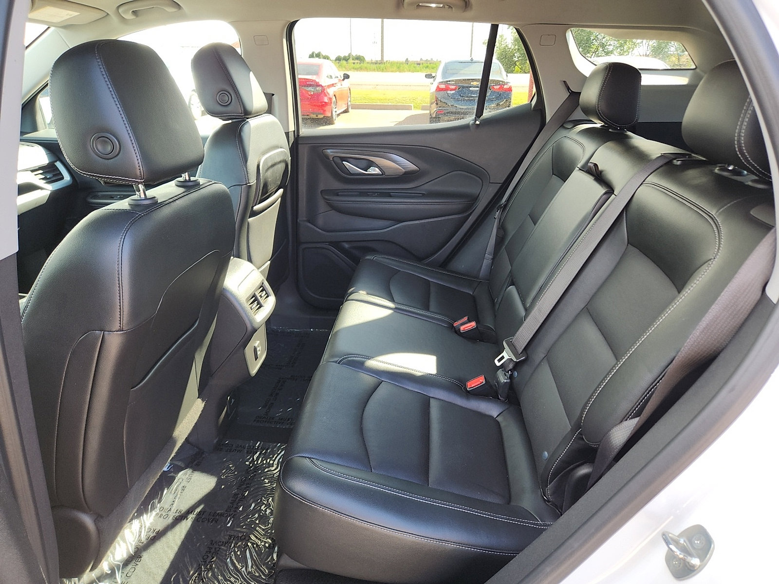 Used 2023 GMC Terrain SLT image 9