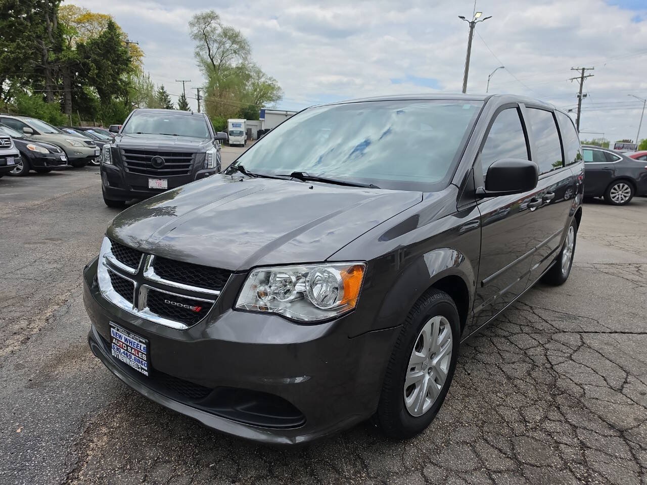 Used 2015 Dodge Grand Caravan American Value Package FWD image 1