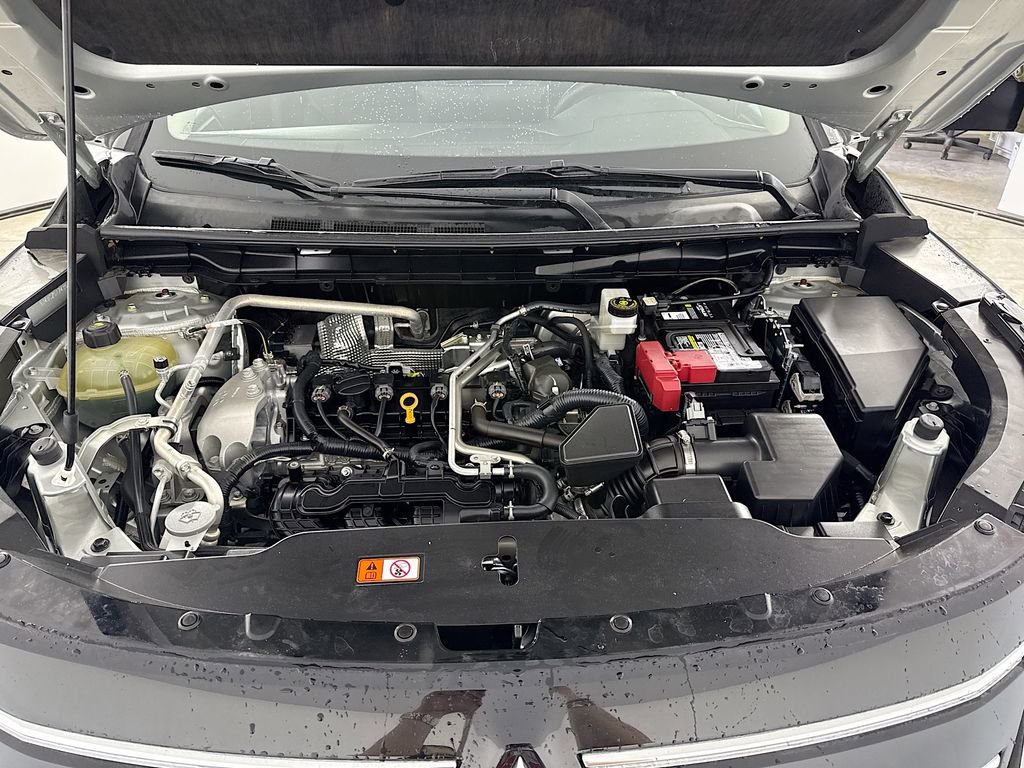 Used 2025 Mitsubishi Outlander SE image 32