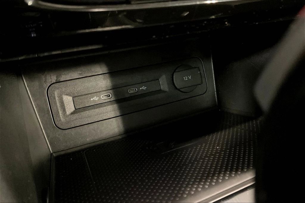 Used 2023 Volkswagen Atlas SEL Premium AWD/4WD image 16