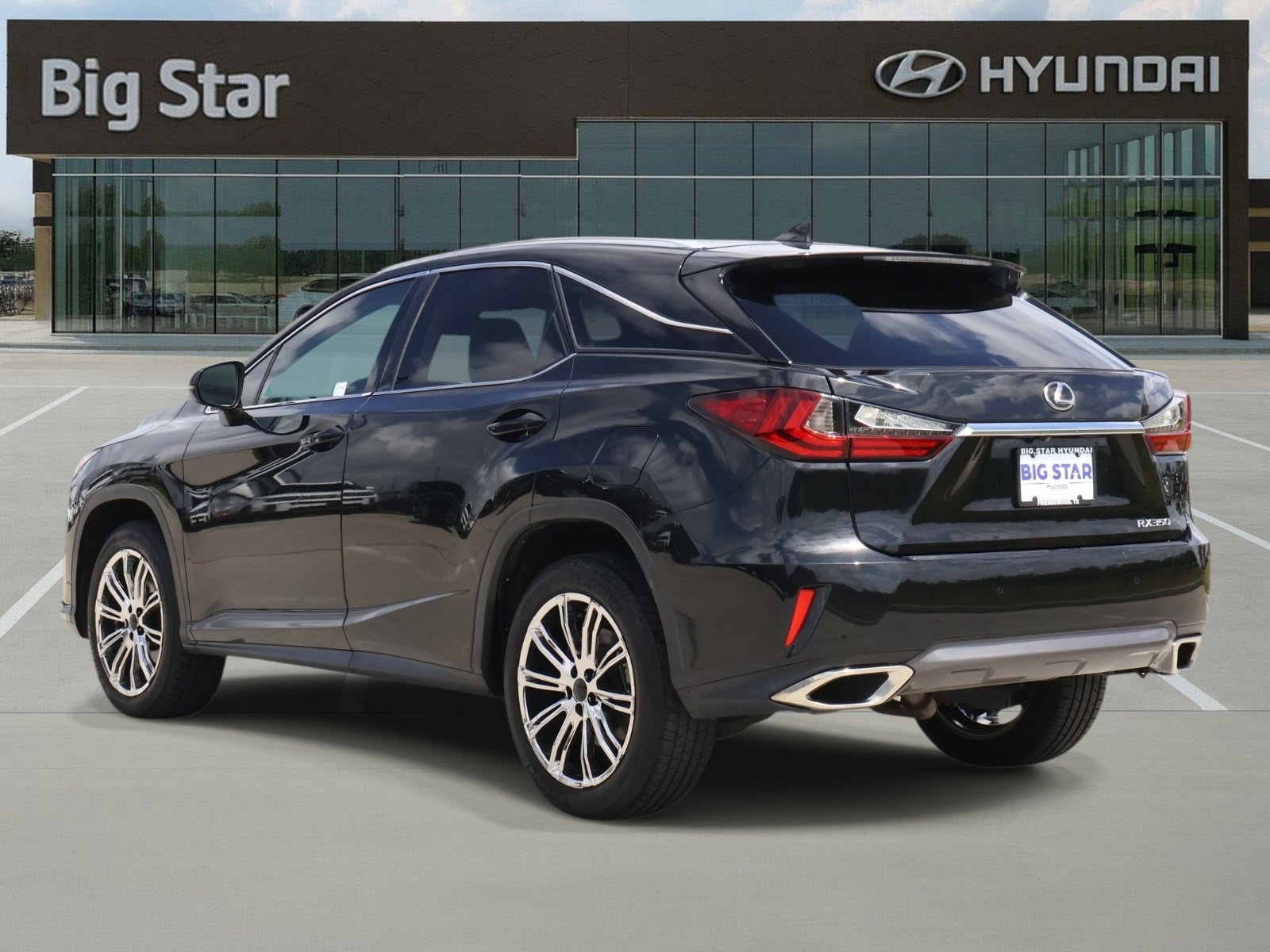 Used 2018 Lexus RX 350 FWD w/ Premium Package image 3