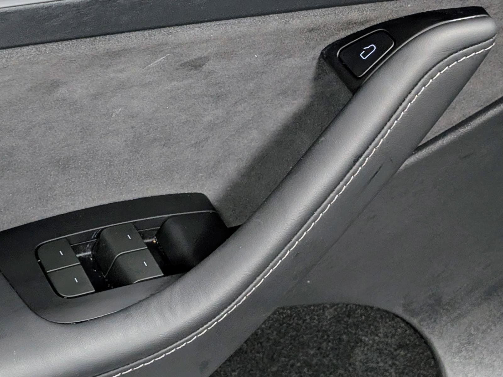 Used 2024 Tesla Model Y Long Range image 14