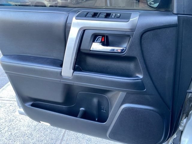 Used 2020 Toyota 4Runner SR5 Premium AWD/4WD image 22