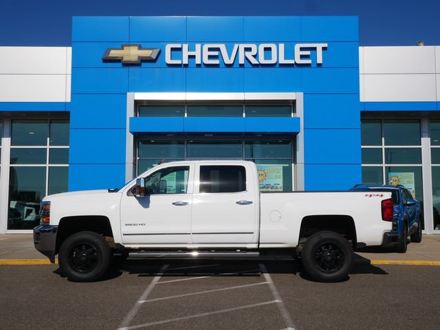 Used 2015 Chevrolet Silverado 2500 LTZ w/ LTZ Plus Package AWD/4WD image 4