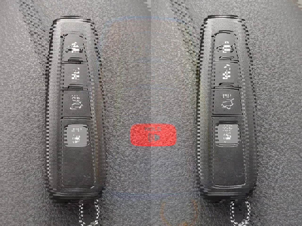 Used 2020 Toyota RAV4 XLE Premium image 29