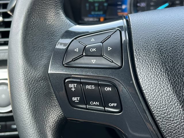 Used 2018 Ford Explorer XLT w/ Equipment Group 202A AWD/4WD image 21