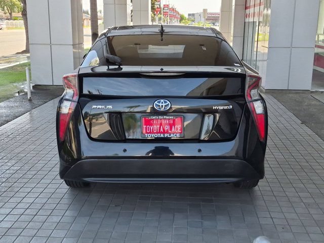 Used 2017 Toyota Prius Two w/ Prius Two Safety Plus Package FWD image 11