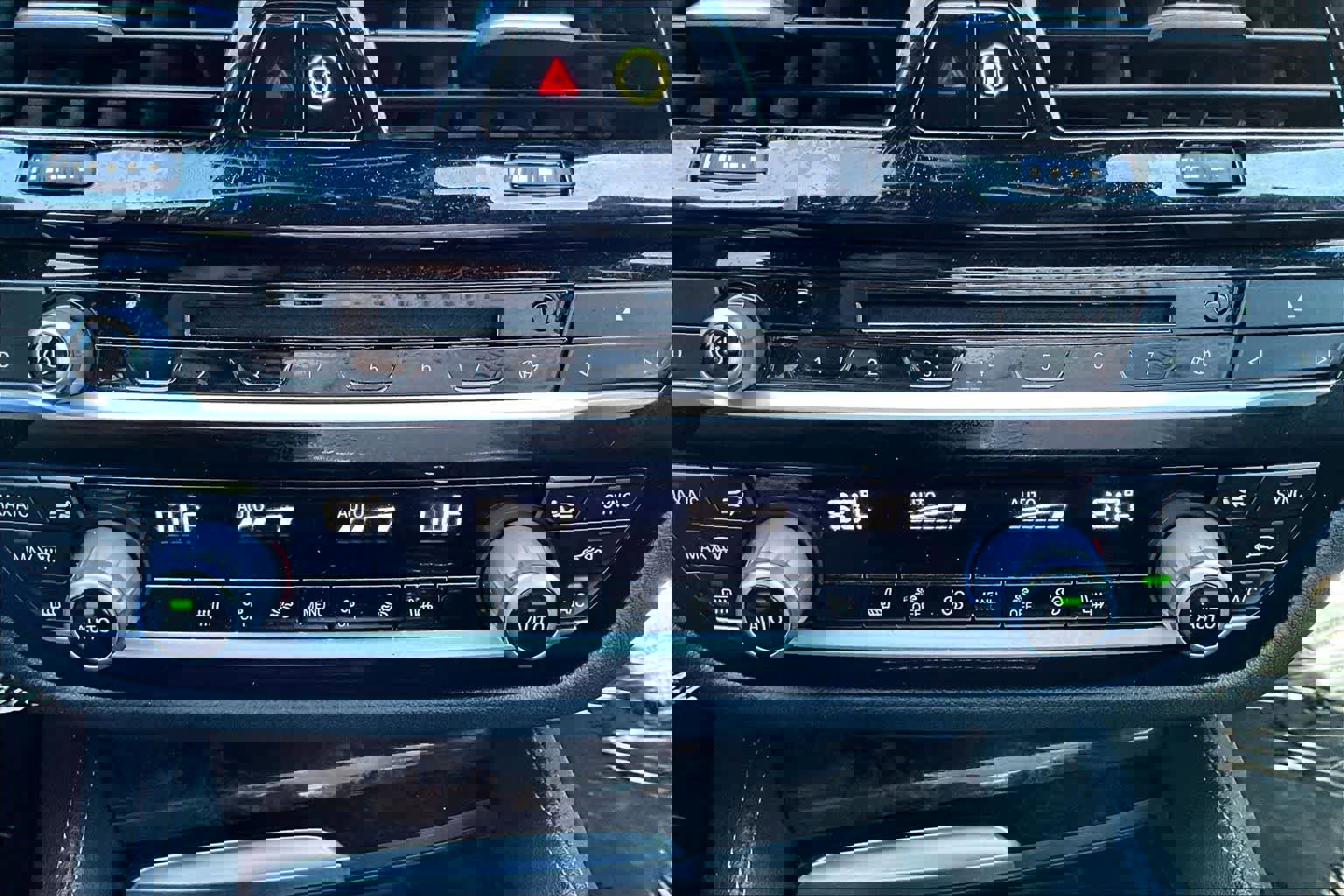 Used 2019 BMW 540i w/ M Sport Package RWD image 33