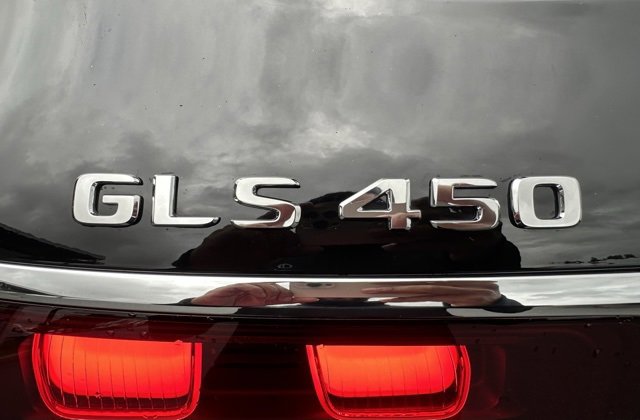 Used 2025 Mercedes-Benz GLS 450 GLS 450 image 9