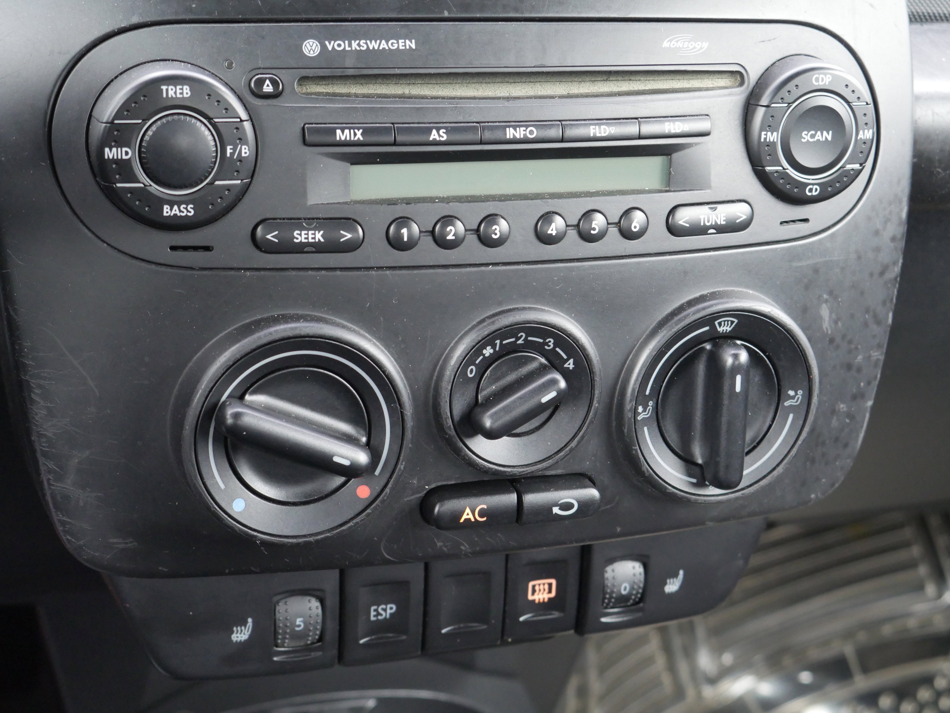 Used 2006 Volkswagen Beetle Convertible w/ Package 1 image 10