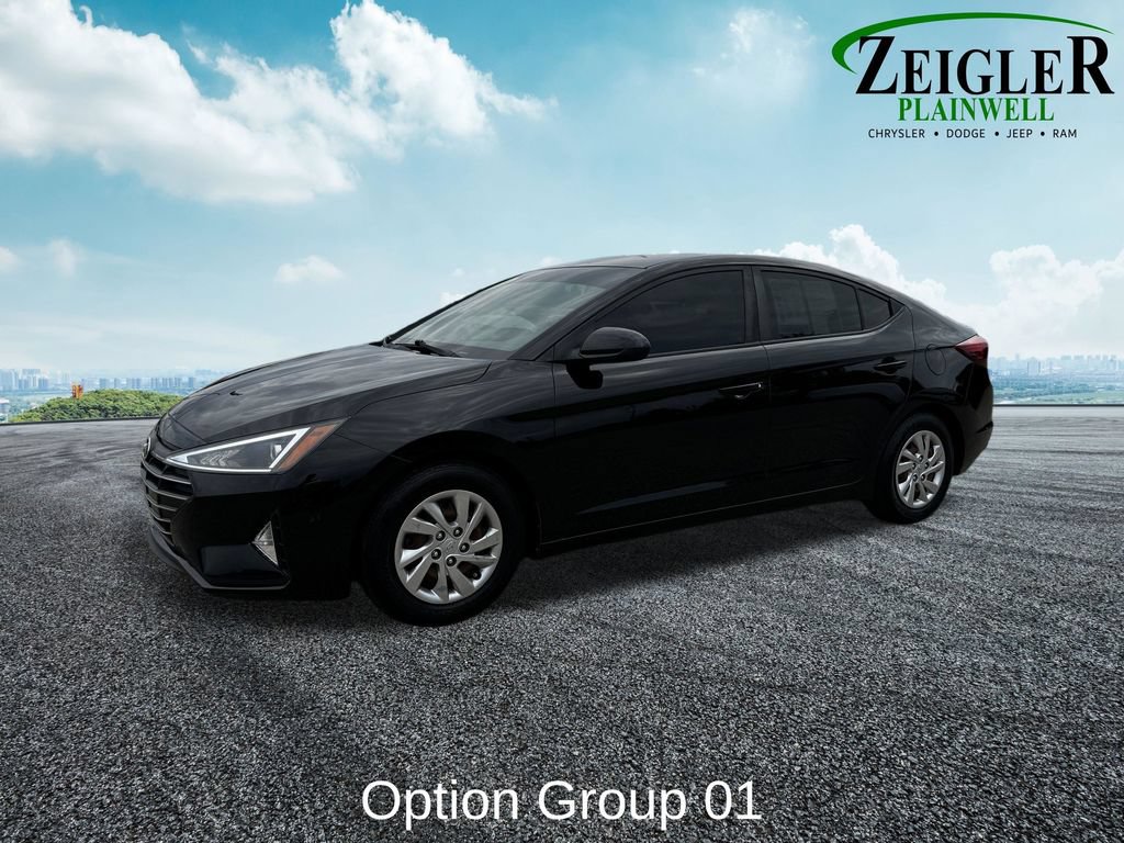 Used 2019 Hyundai Elantra SE FWD image 2