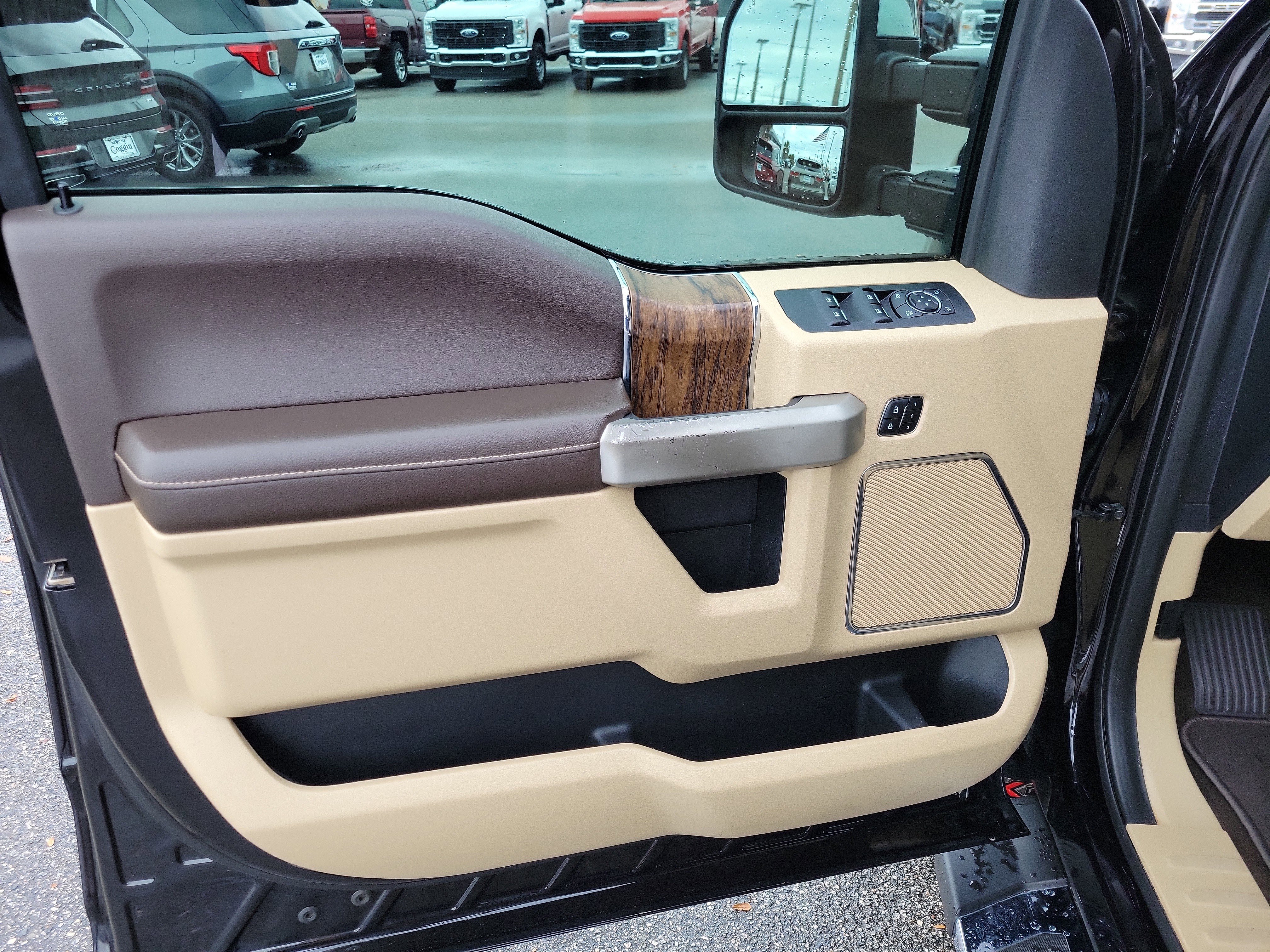 Used 2019 Ford F150 Lariat w/ Equipment Group 502A Luxury image 5