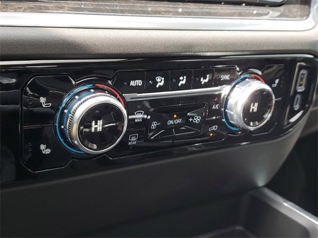 New 2025 GMC Sierra 1500 Elevation w/ Elevation Premium Package image 32