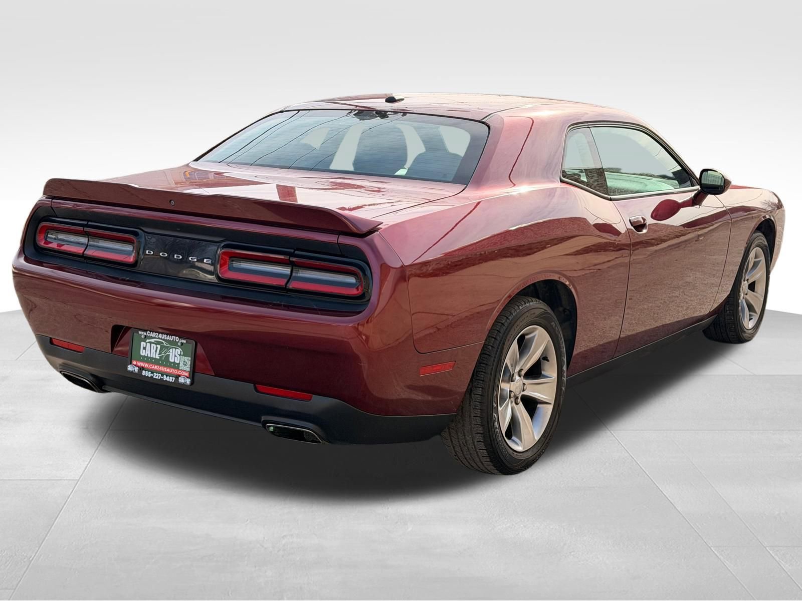 Used 2018 Dodge Challenger SXT RWD image 6