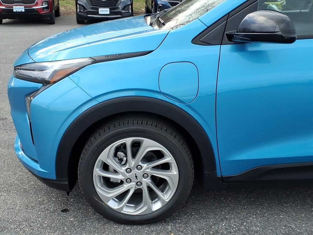 New 2027 Chevrolet Bolt LT w/ Comfort Package image 7