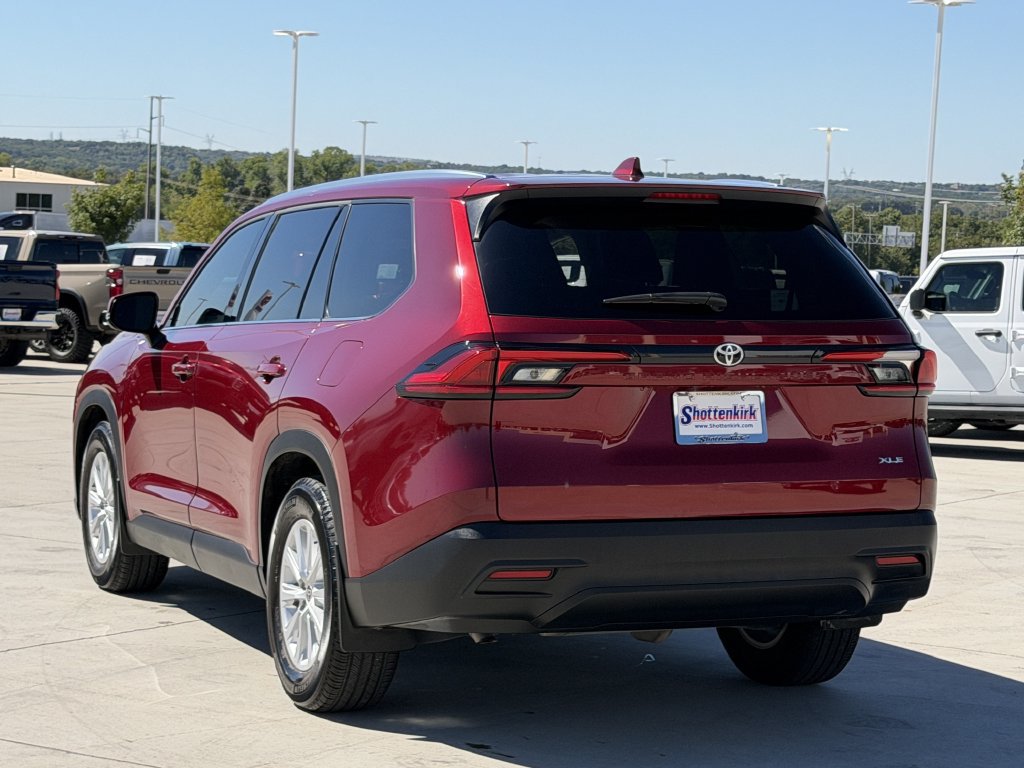Used 2024 Toyota Grand Highlander FWD image 4