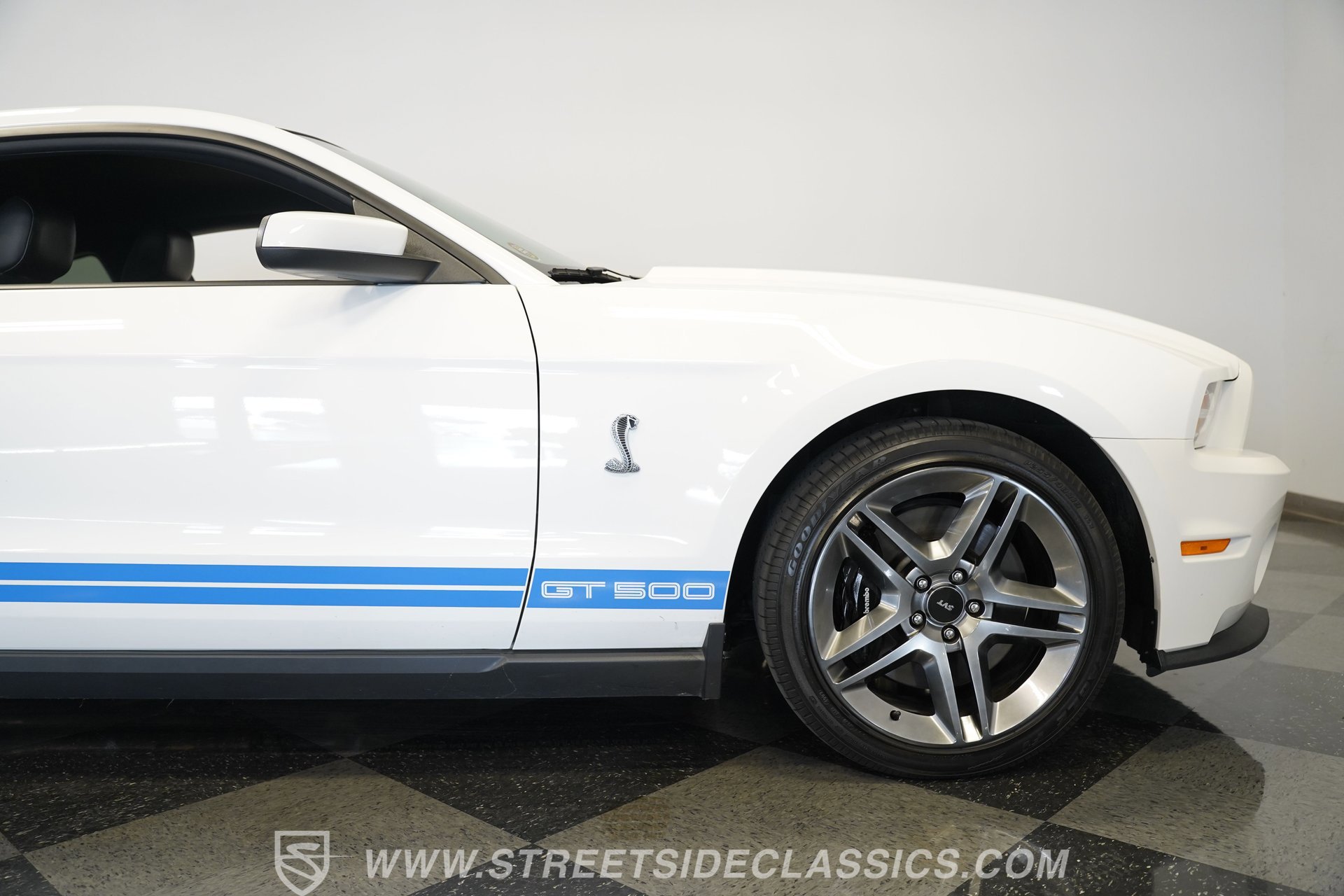 Used 2010 Ford Mustang Shelby GT500 image 31