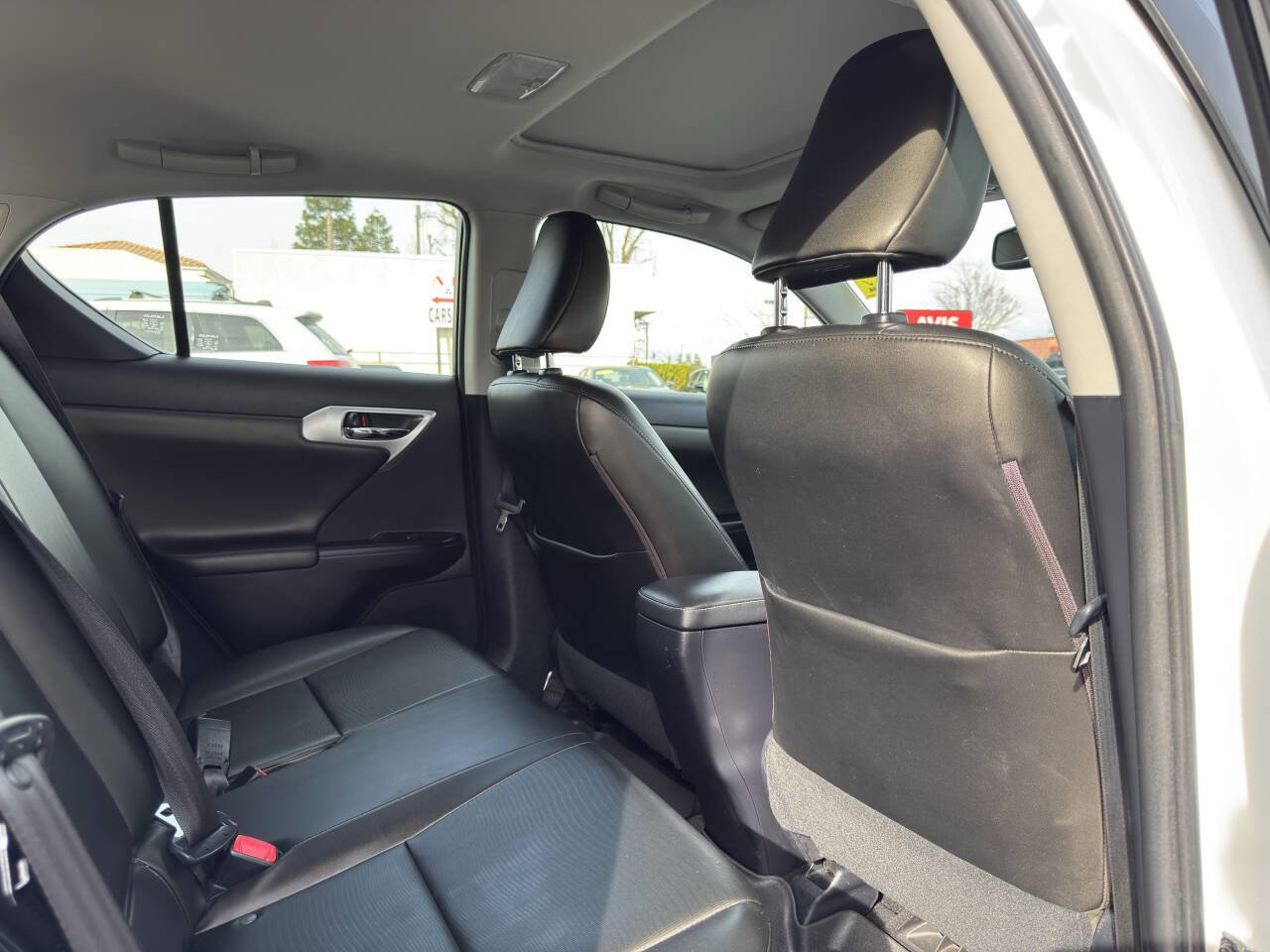 Used 2013 Lexus CT 200h w/ Premium Pkg w/Navigation FWD image 11
