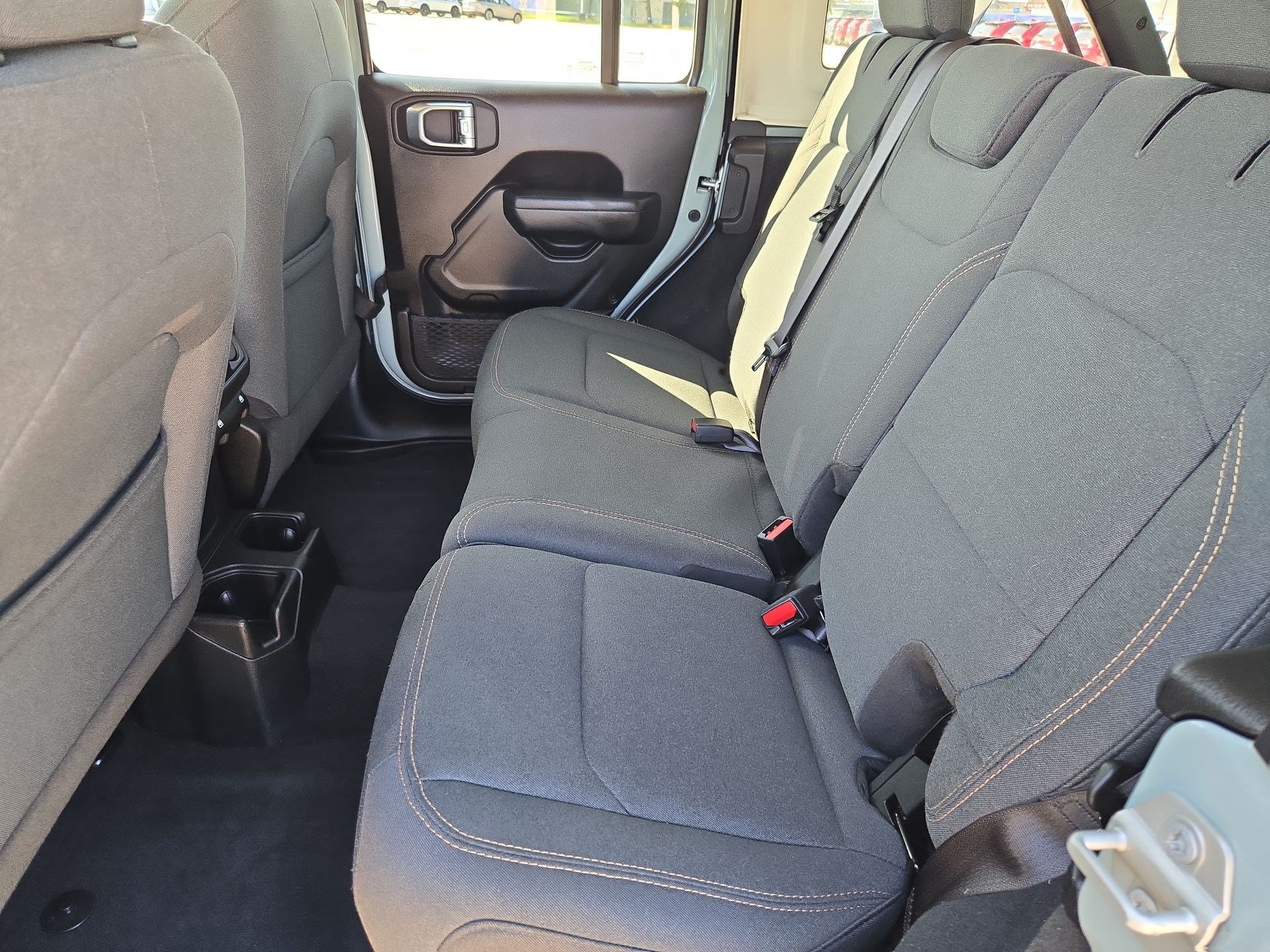 Used 2024 Jeep Wrangler Unlimited Sport AWD/4WD image 27