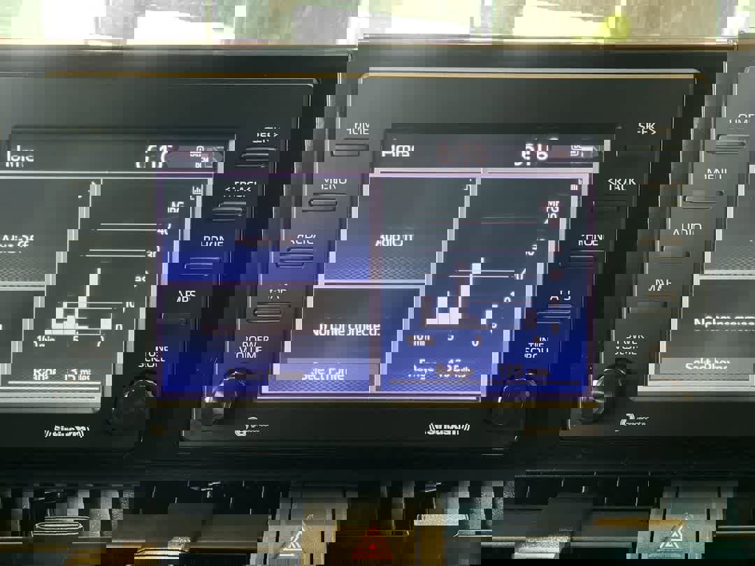 Used 2021 Toyota RAV4 LE image 19