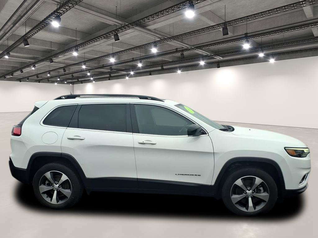 Used 2022 Jeep Cherokee Limited w/ Mopar Interior Package AWD/4WD image 8